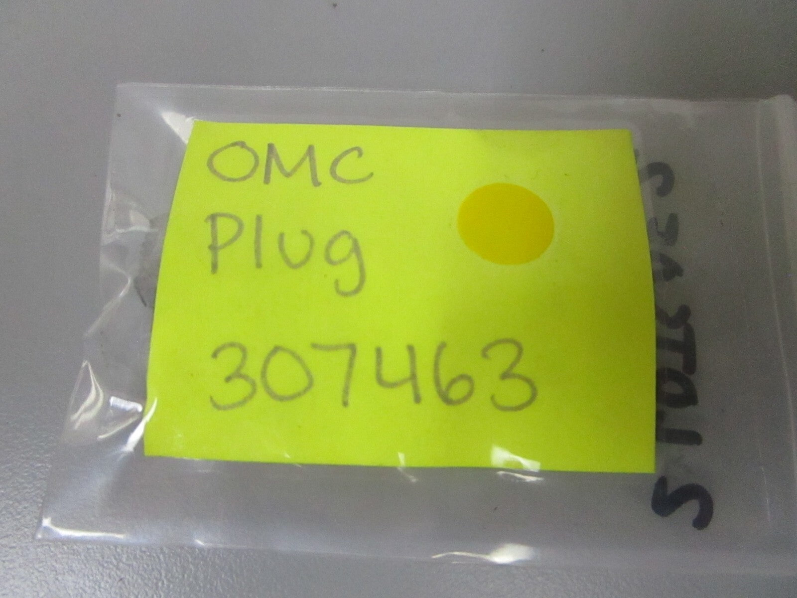 *NEW OEM* (LOT OF 2) 0810 OMC Johnson Evinrude Plug 307463 0307463