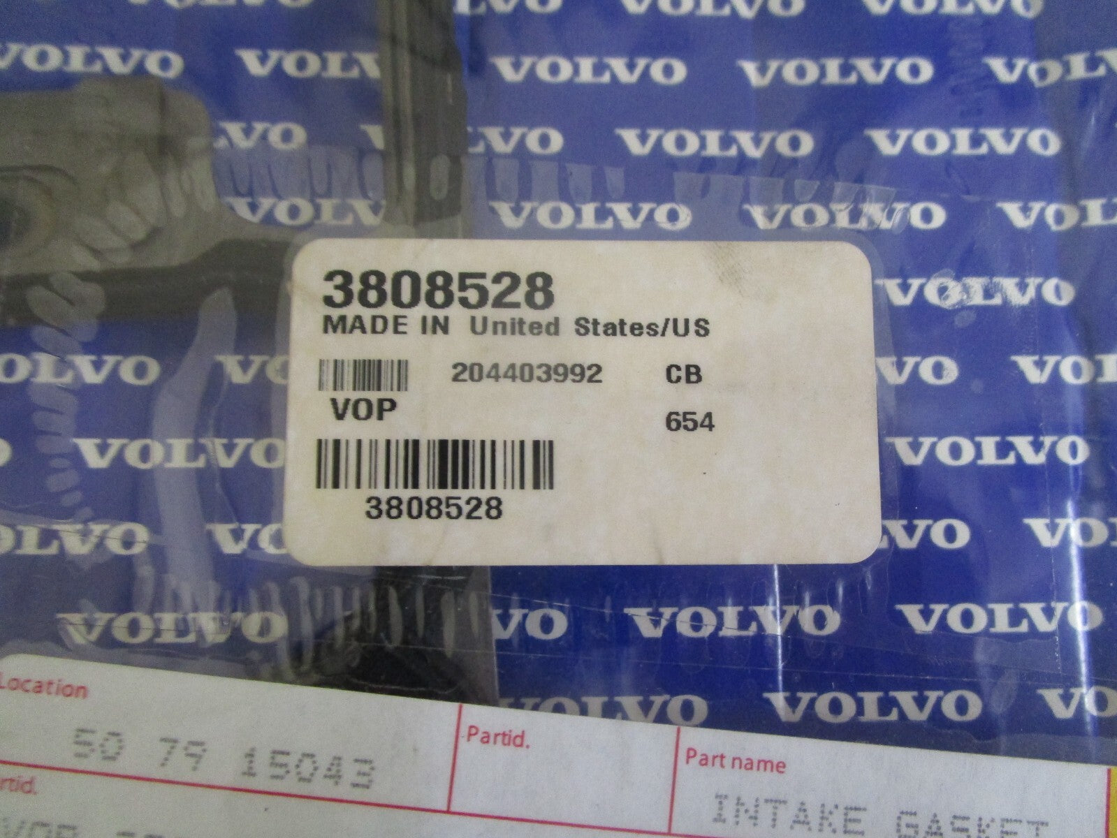 *NEW OEM* 0820 Volvo Penta Cylinder Intake Gasket 3808528