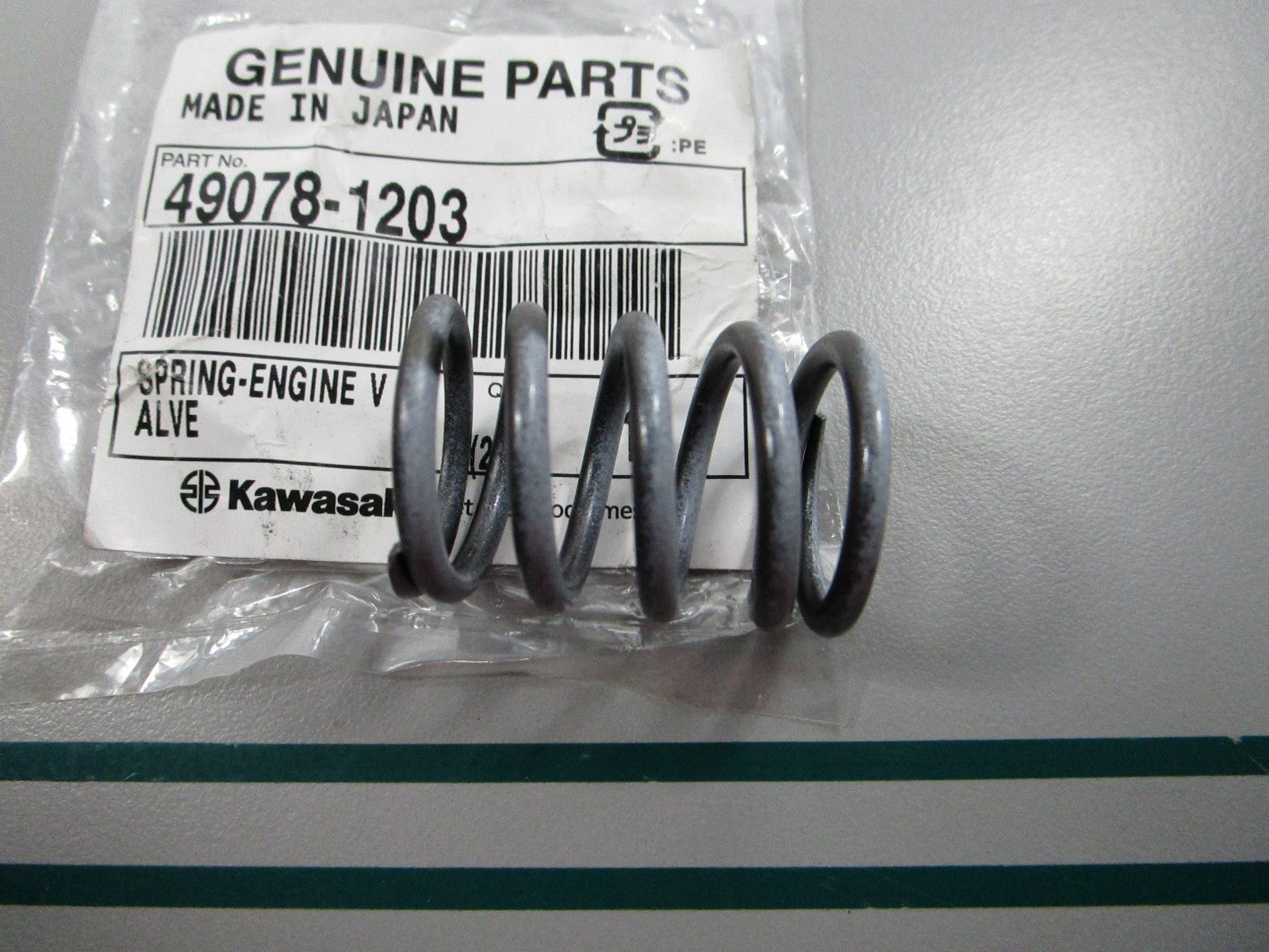 NEW OEM 49078-1203 Kawasaki Engine Valve Spring 0810