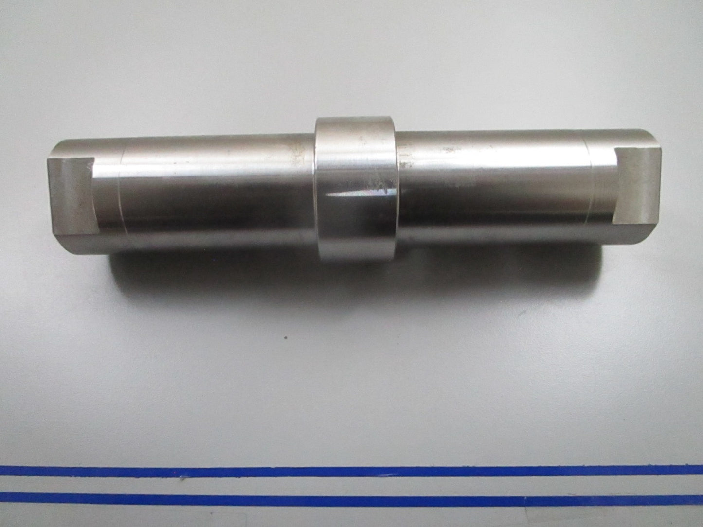 *NEW OEM* 0810 Bobcat Axle 6732876