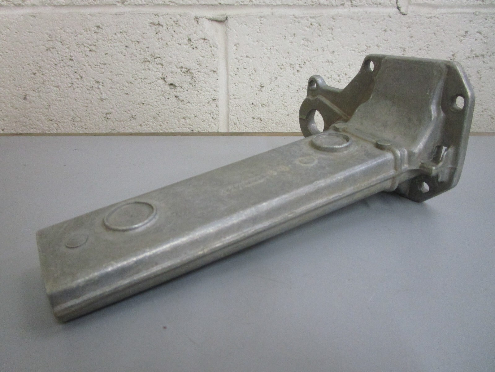 *NEW OEM* 0820 OMC Johnson Evinrude Exhaust Tube 391685 0391685 327029