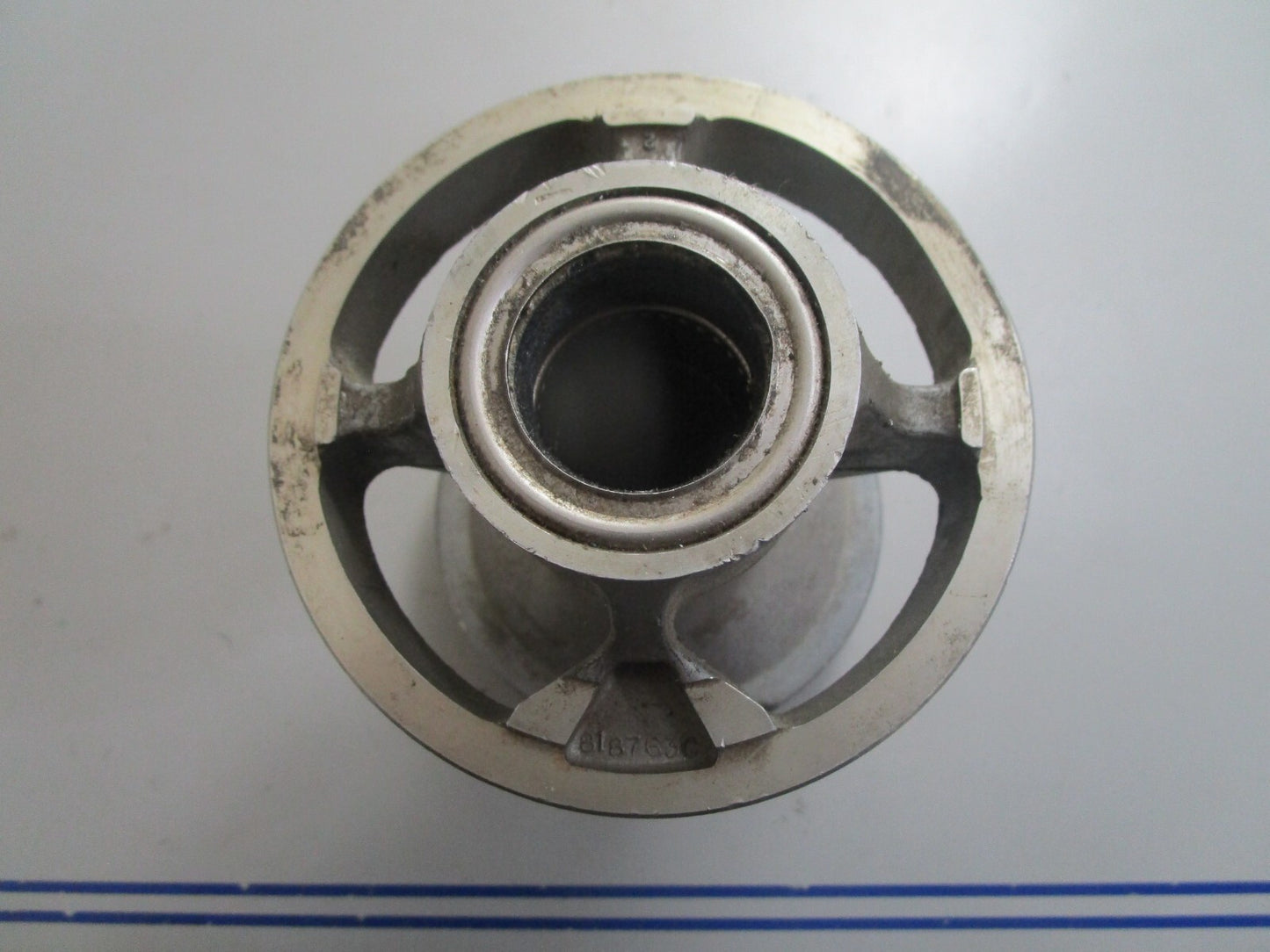 *NEW OEM* 0820 Mercury Quicksilver Bearing Carrier 73020A20