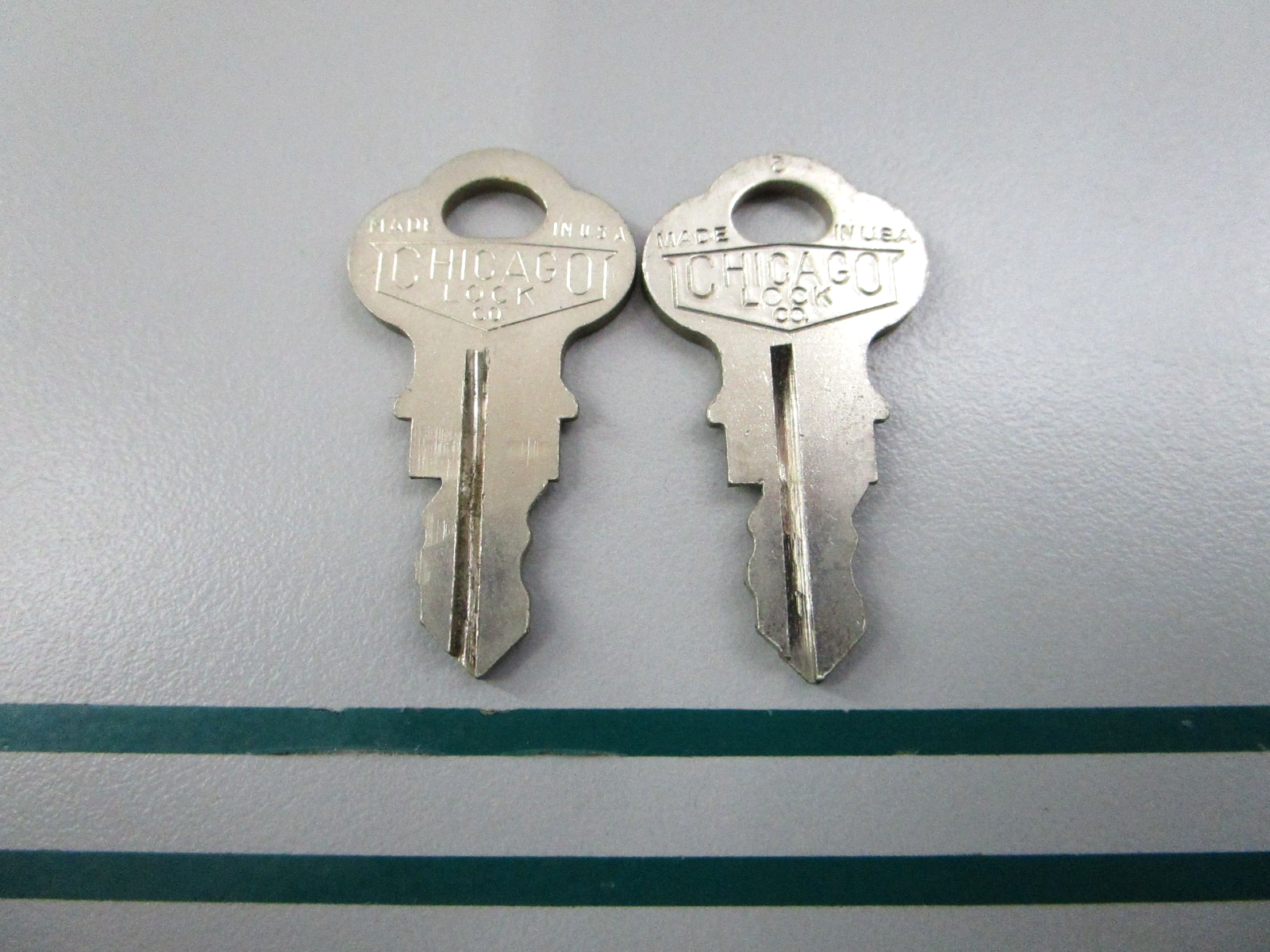 NEW OEM (LOT OF 2) 501534 0501534 OMC Johnson Evinrude KF 19 Ignition Key 0810