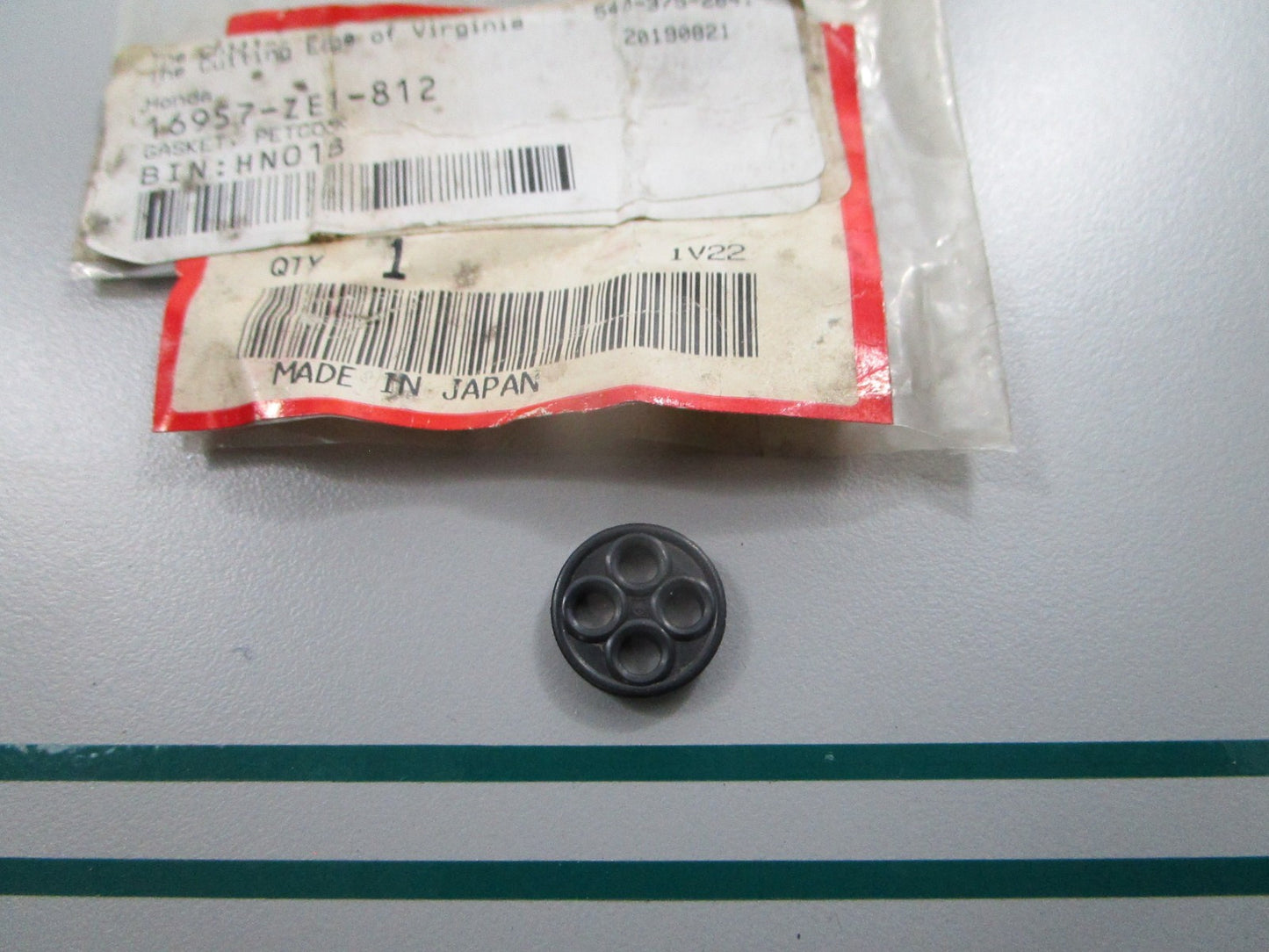 NEW OEM 16957-ZE1-812 Honda Petcock Gasket 0810