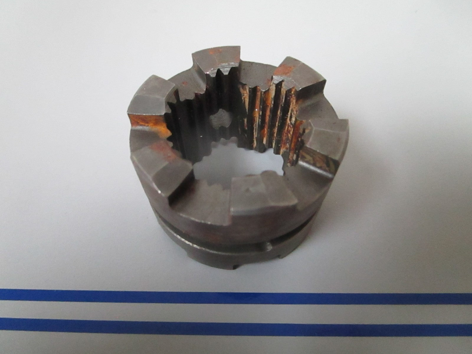 NEW OEM 337772 0337772 OMC Johnson Evinrude Clutch Dog 0720