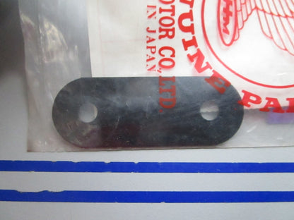 NEW OEM 81216-MG9-770 Honda Plate 0810