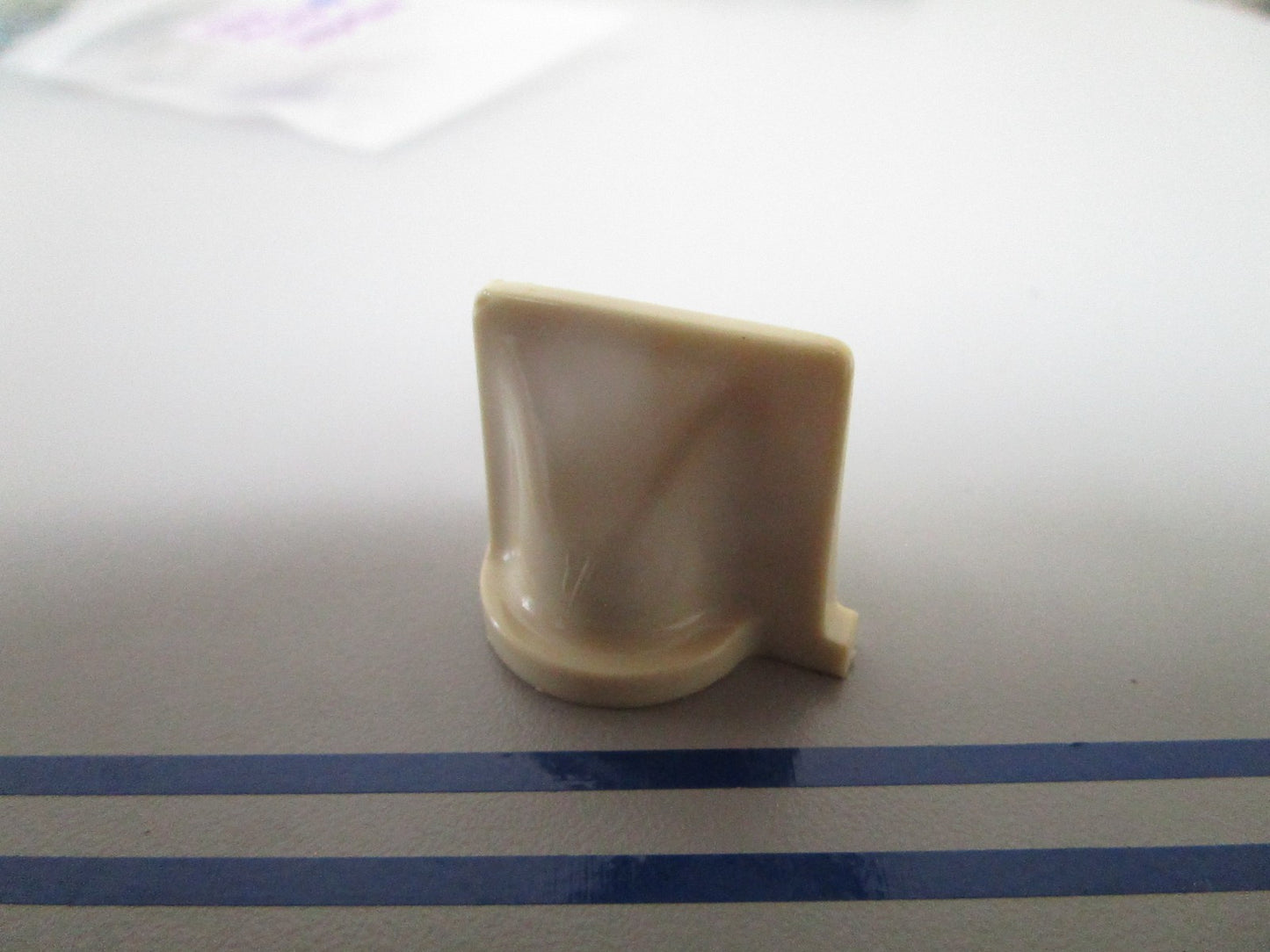 NEW OEM 206900 0206900 OMC Johnson Evinrude Knob 0810