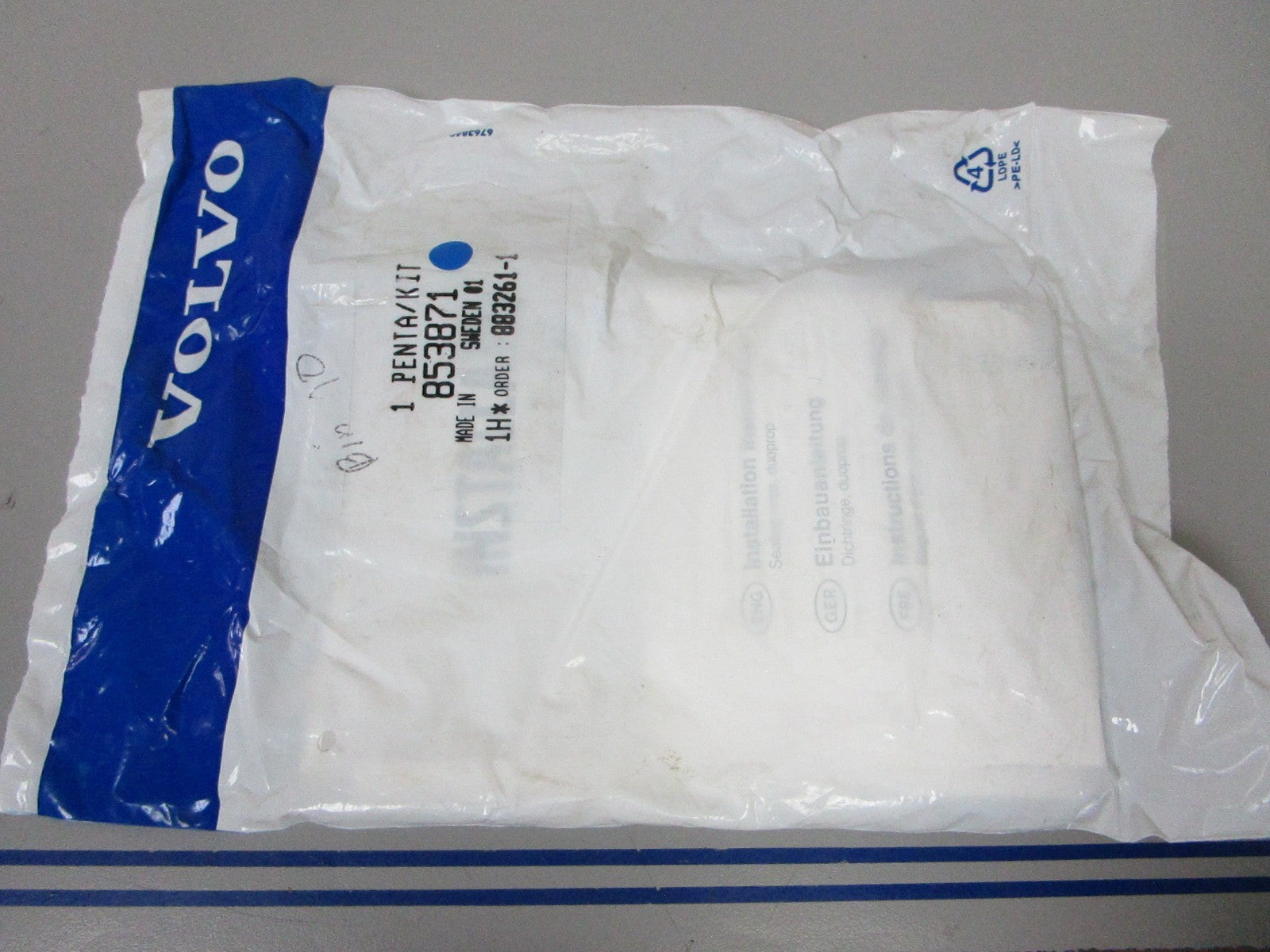 *NEW OEM* 0720 Volvo Penta Seal Kit 853871