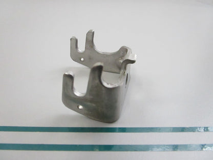NEW OEM 6E5-48531-00-00 Yamaha Bracket 0810