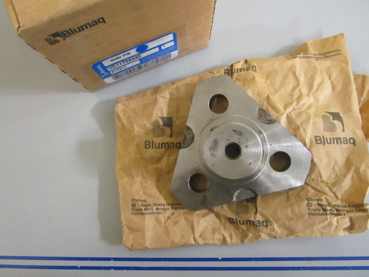 *NEW* 0820 Blumaq King Pin VO11709445 617211 For Volvo