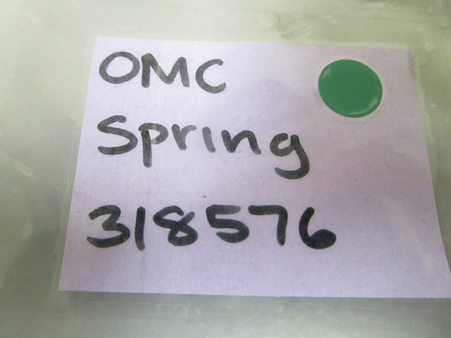 NEW OEM (LOT OF 2) 318576 0318576 OMC Johnson Evinrude Spring 0810