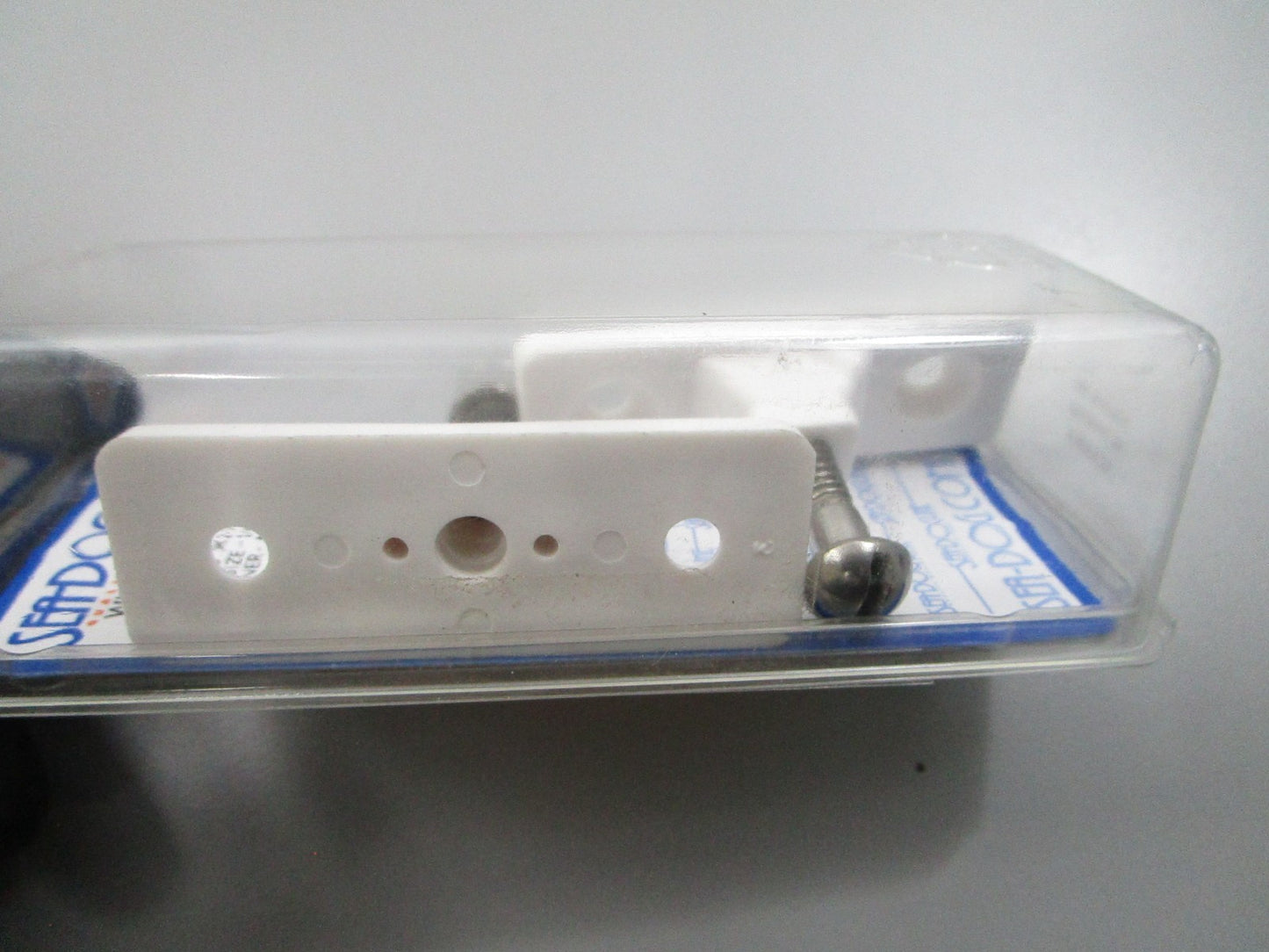 *NEW* 0810 Sea-Dog White Nylon Deck Hinge 273251-1