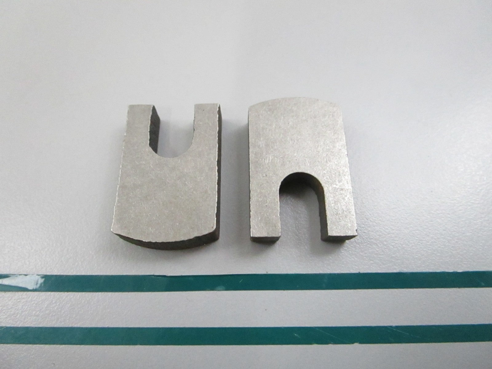 OMC Johnson Evinrude NEW OEM Retaining Tab 333957 0333957 (LOT OF 2) 0810