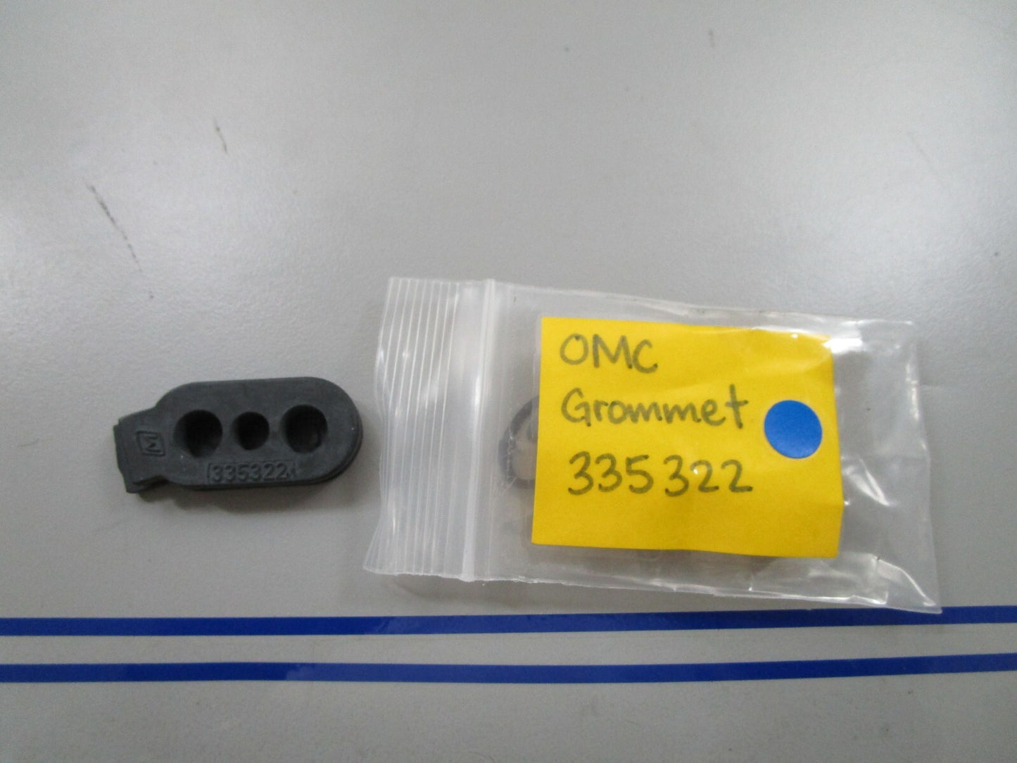 *NEW OEM* 0770 OMC Johnson Evinrude Grommet 335322 0335322