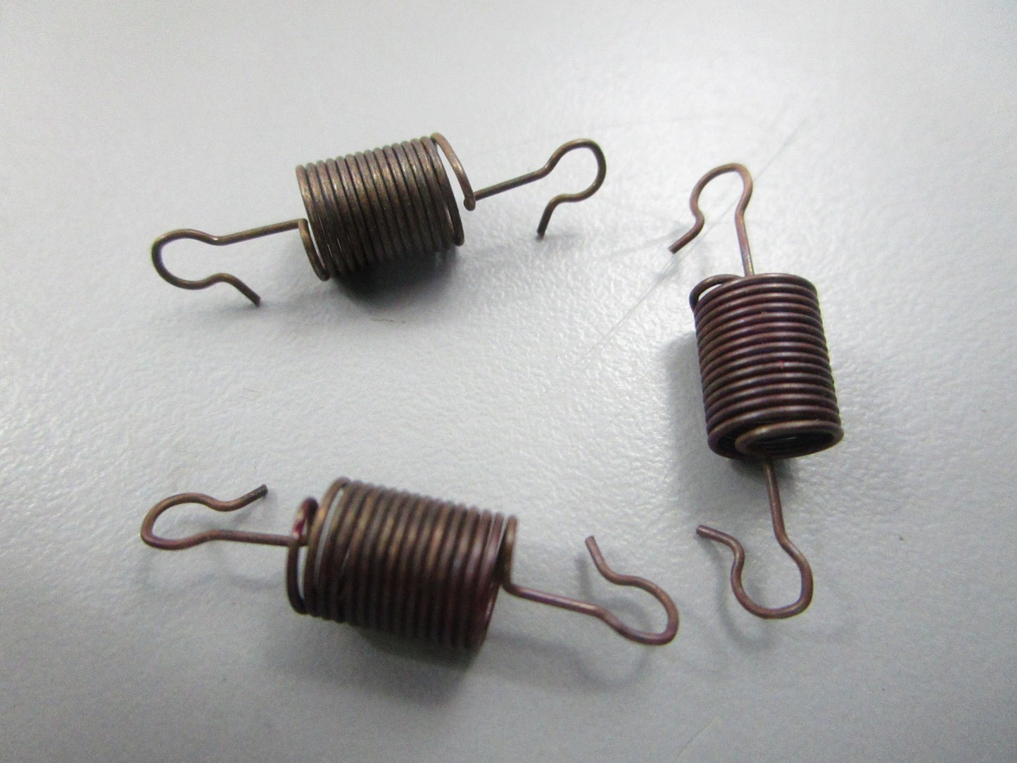 NEW OEM (LOT OF 3) 305011 0305011 OMC Johnson Evinrude Spring 0810
