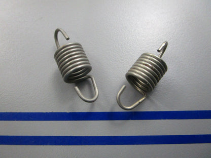 NEW OEM (LOT OF 2) 315176 0315176 OMC Johnson Evinrude Starter Lock Spring 0810