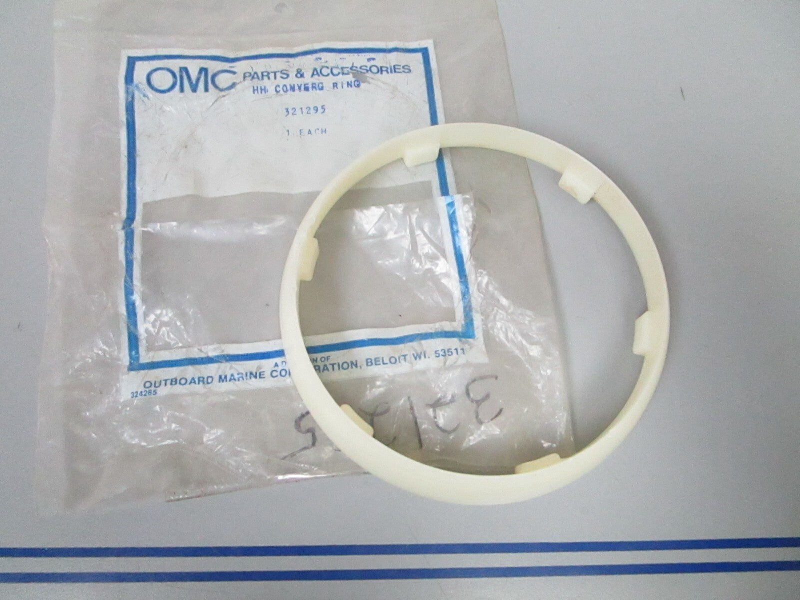 *NEW OEM* 0810 OMC Johnson Evinrude Propeller Converging Ring 321295 0321295