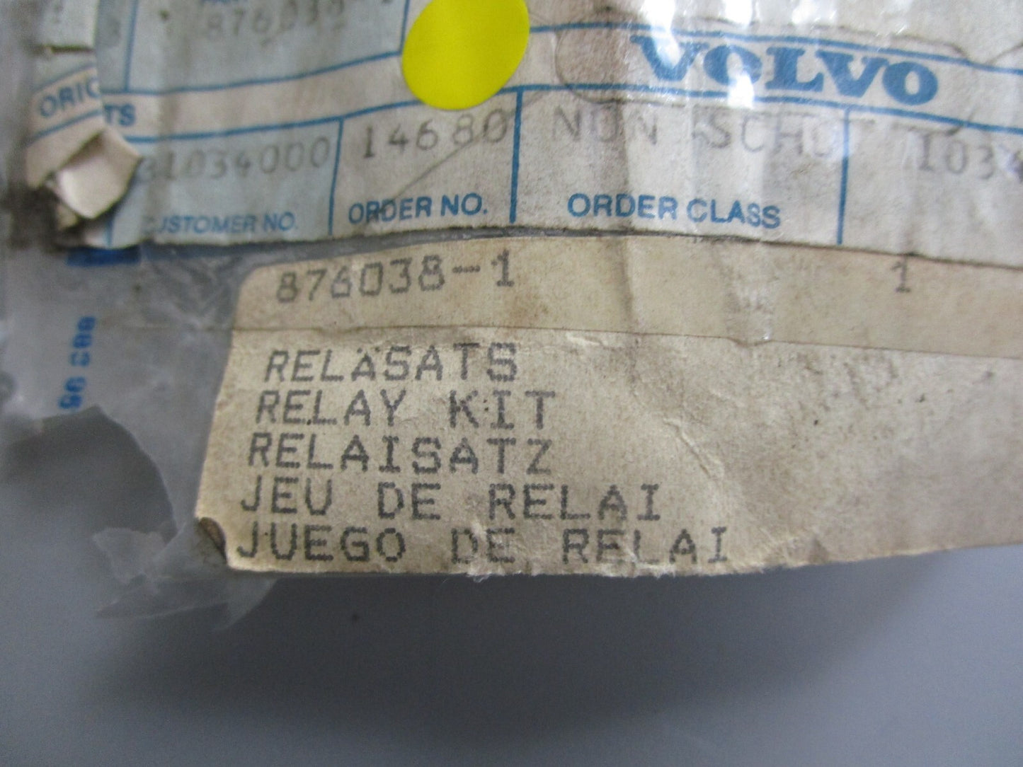 *NEW OEM* 0810 Volvo Penta Relay 876038