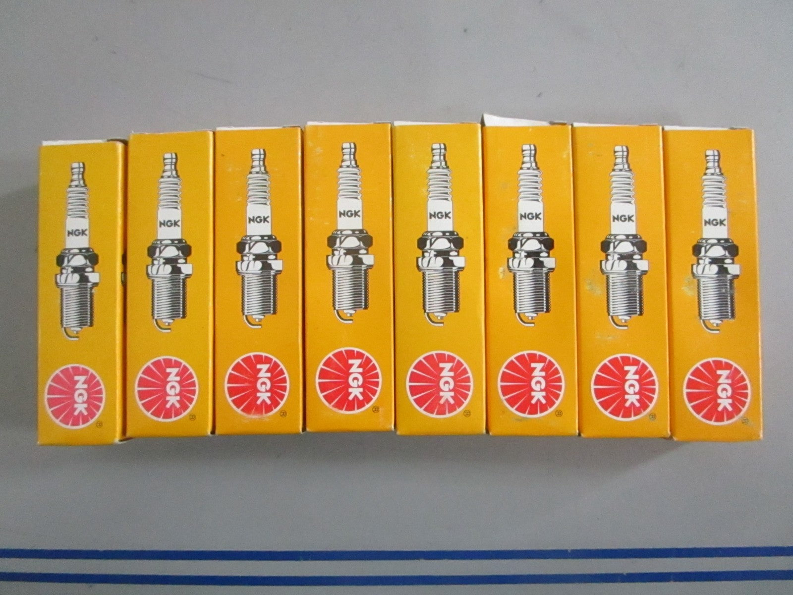 NEW OEM (LOT OF 8) BPZ8HS-15 NGK Spark Plug 0820