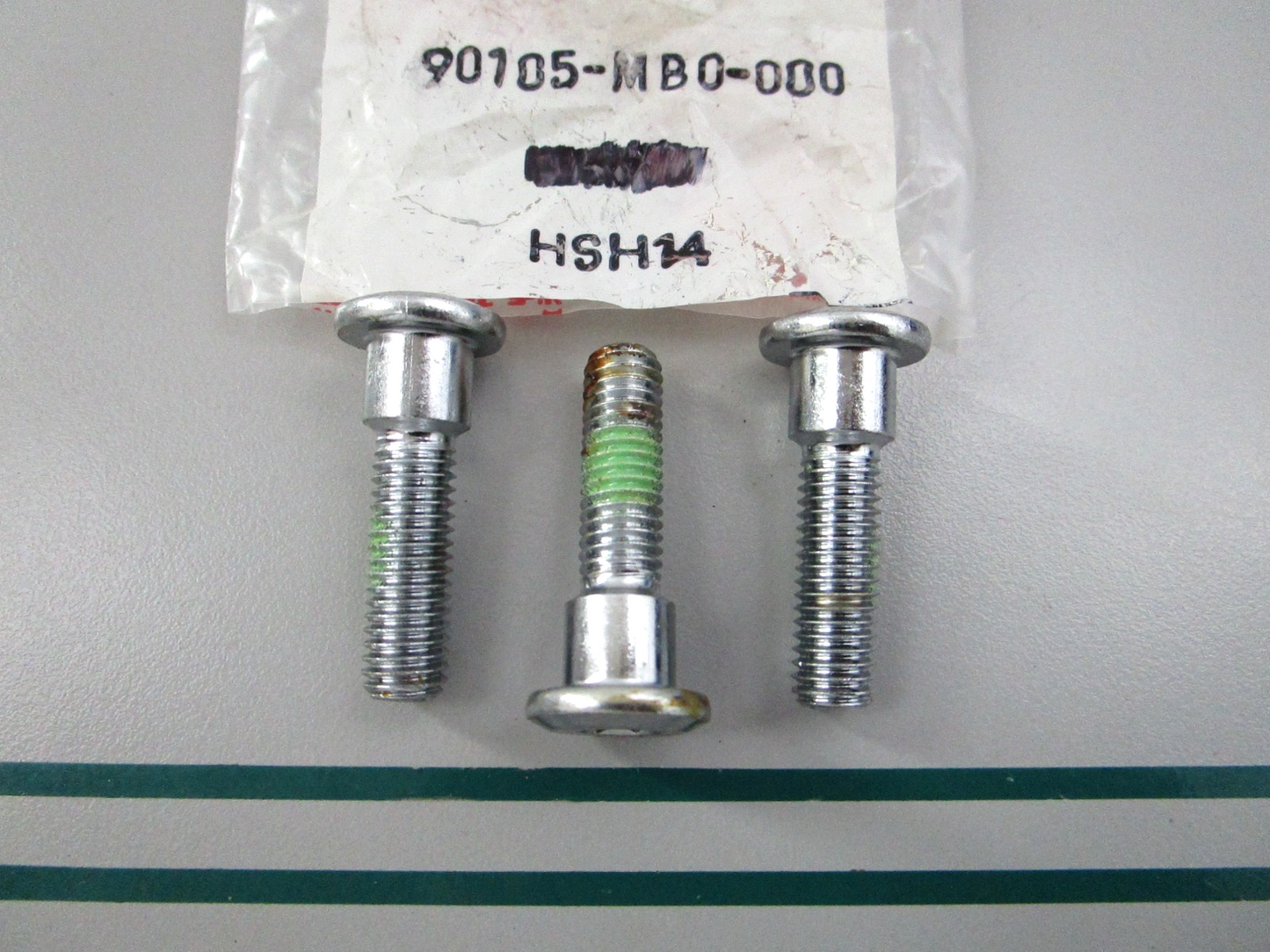 NEW OEM (LOT OF 3) 90105-MB0-000 Honda Brake Disk Bolt 0810