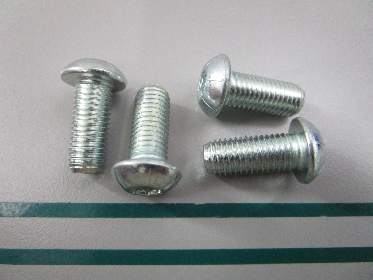 NEW OEM (LOT OF 4) 2534 Harley Davidson Screw 0810