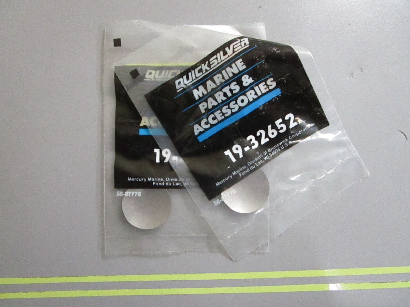 *NEW OEM* (LOT OF 2) 0810 Mercury Quicksilver Plug 19-32652