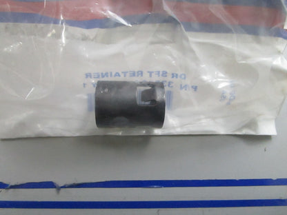 *NEW OEM* 0810 OMC Johnson Evinrude Retainer 338504 0338504