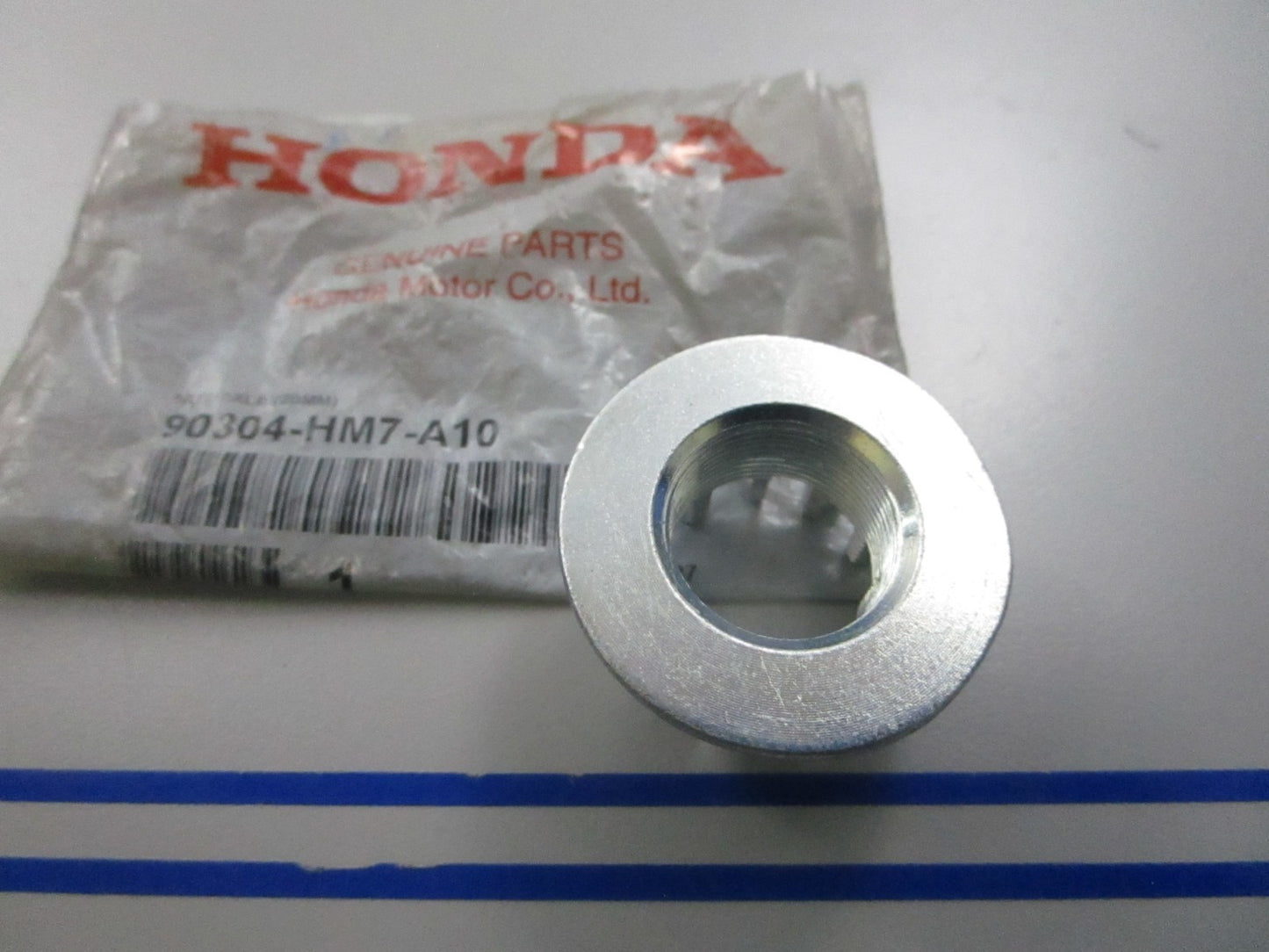 *NEW OEM* 0810 Honda 20mm Axle Nut 90304-HM7-A10