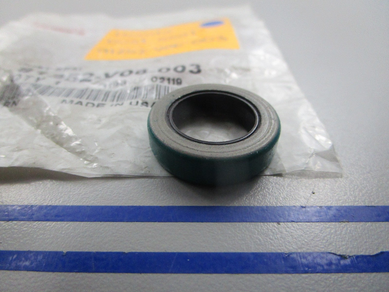 NEW OEM 91252-V06-003 Honda Dust Seal 0810