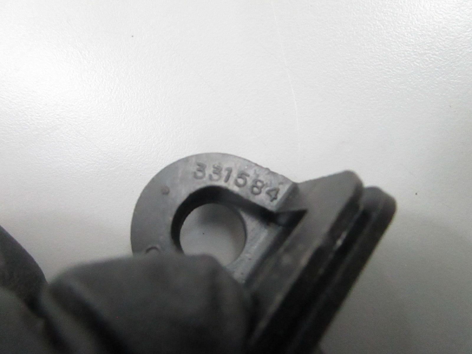 *NEW OEM* (LOT OF 2) 0810 OMC Johnson Evinrude Grommet 331584 0331584