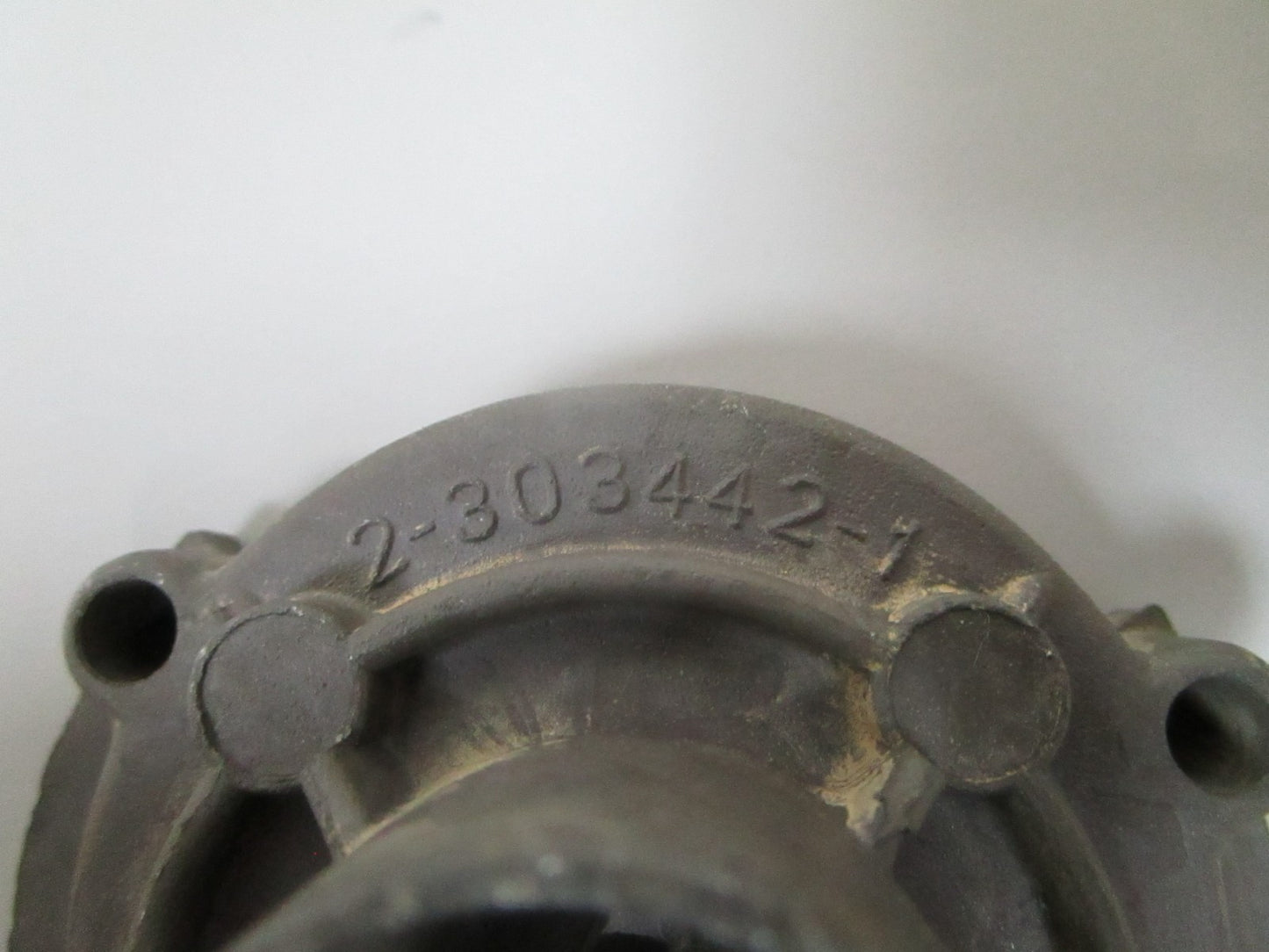 NEW OEM 303442 0303442 OMC Johnson Evinrude Impeller Housing & Plate 0720