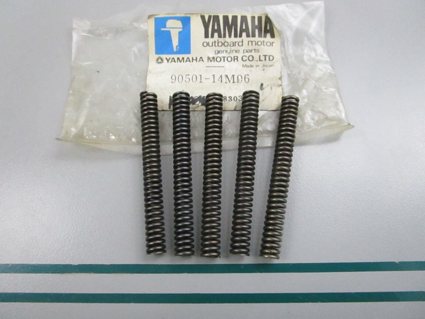 NEW OEM 90501-14M06-00 Yamaha Compression Spring 0810