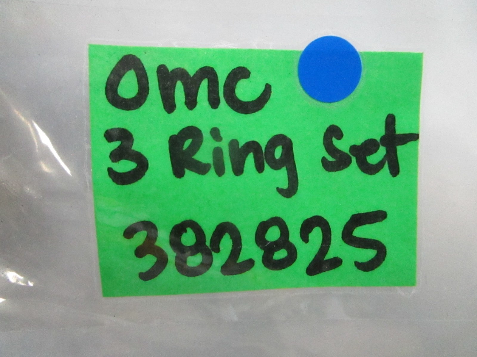 *NEW OEM* 0810 OMC Johnson Evinrude 3 Ring Set 382825 0382825