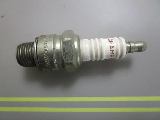 *NEW* 0810 Champion Spark Plug UL77V