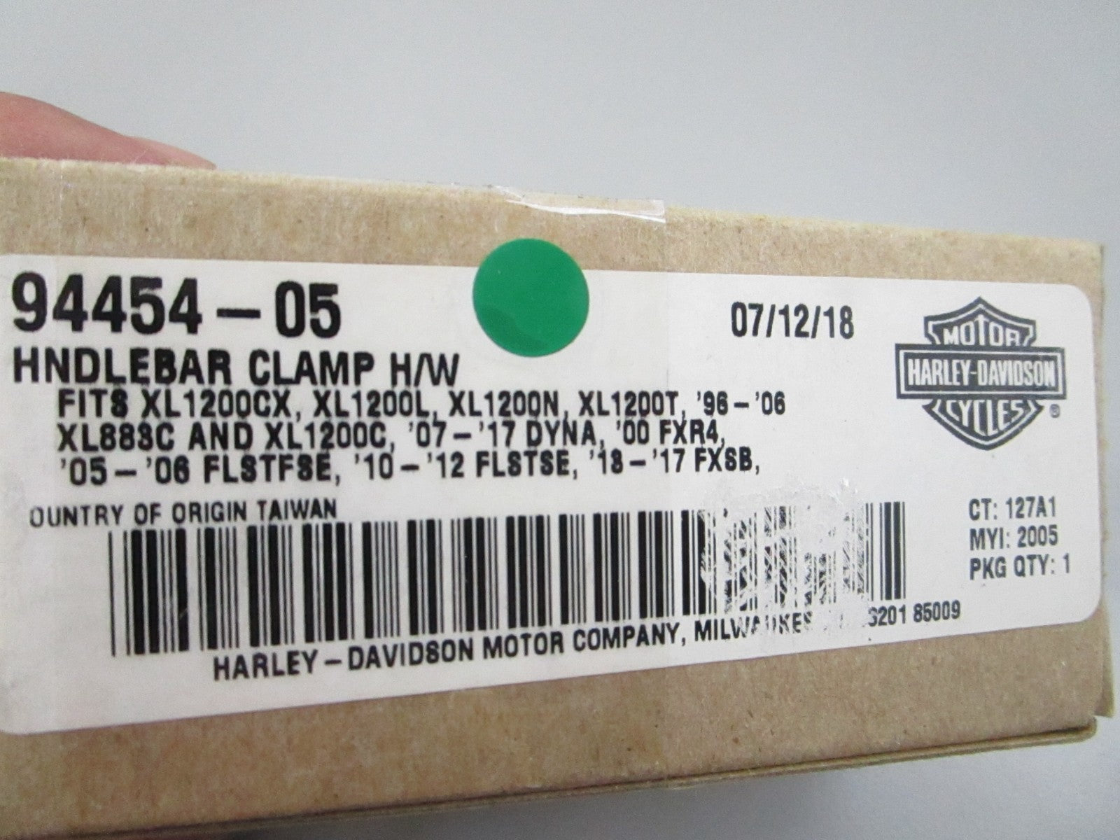 NEW OEM 94454-05 Harley Davidson Clamp Handlebar 0810