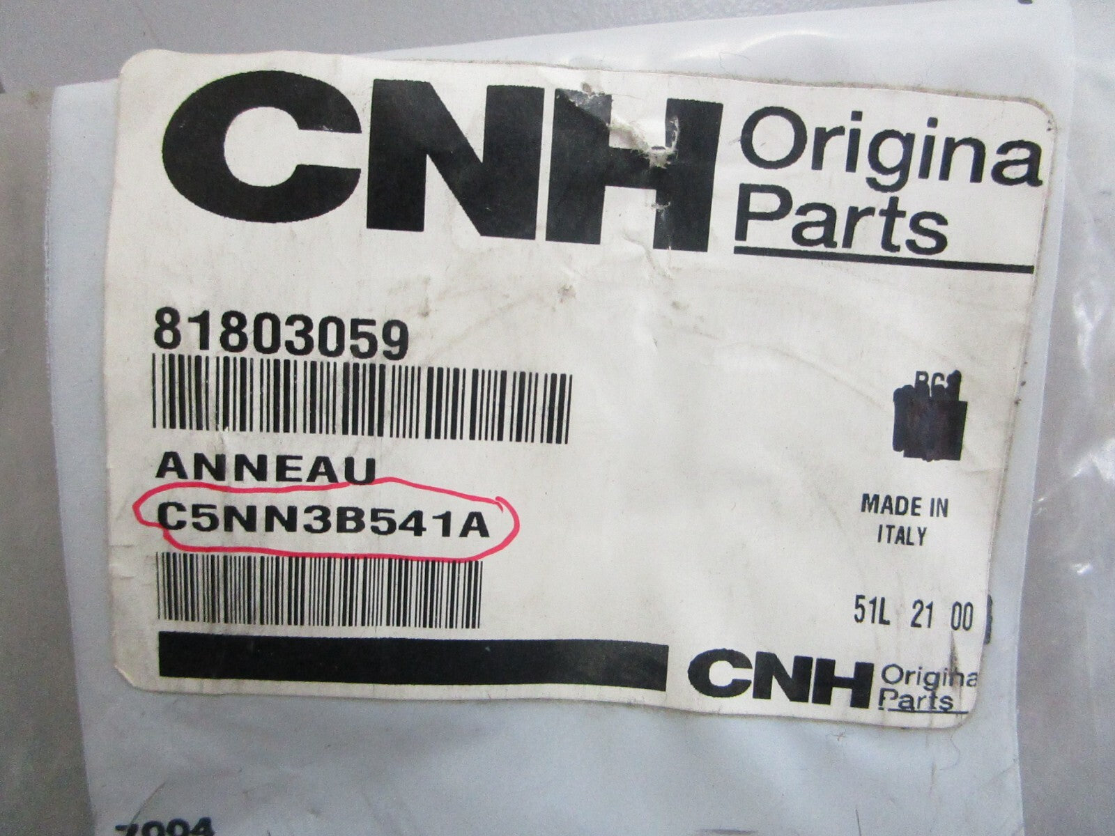 *NEW OEM* 0820 Case New Holland Ring C5NN3B541A