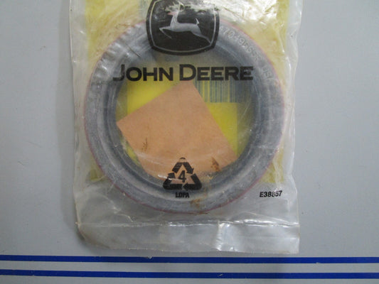 *NEW OEM* 0820 John Deere Oil Seal AM939T