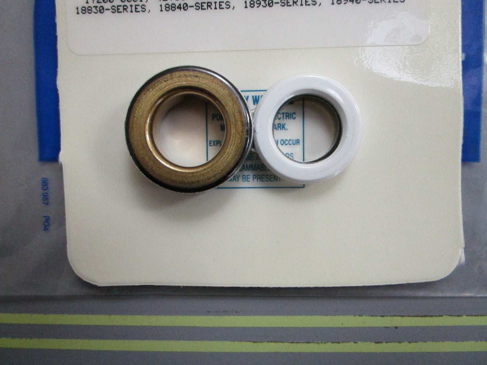 *NEW OEM* 0820 Volvo Penta Seal 818684