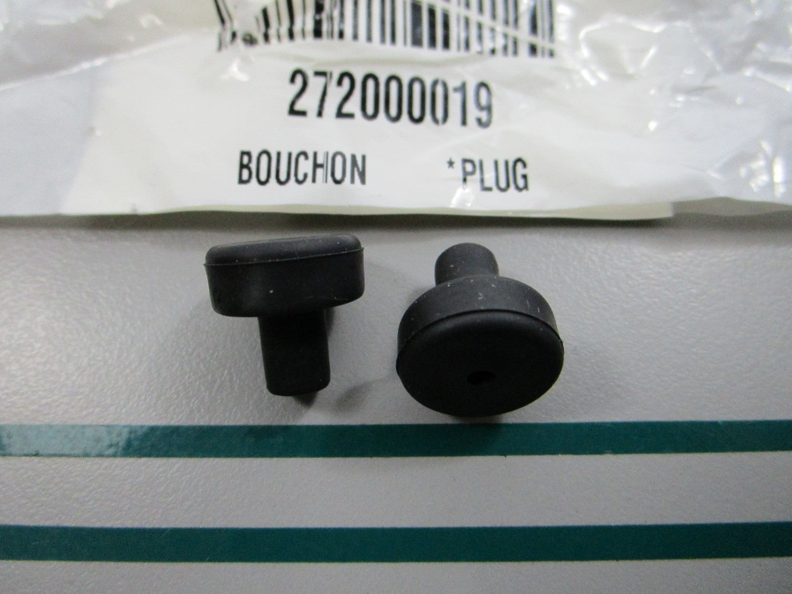 NEW (LOT OF 2) 272000019 Sea-Doo Plug 0810