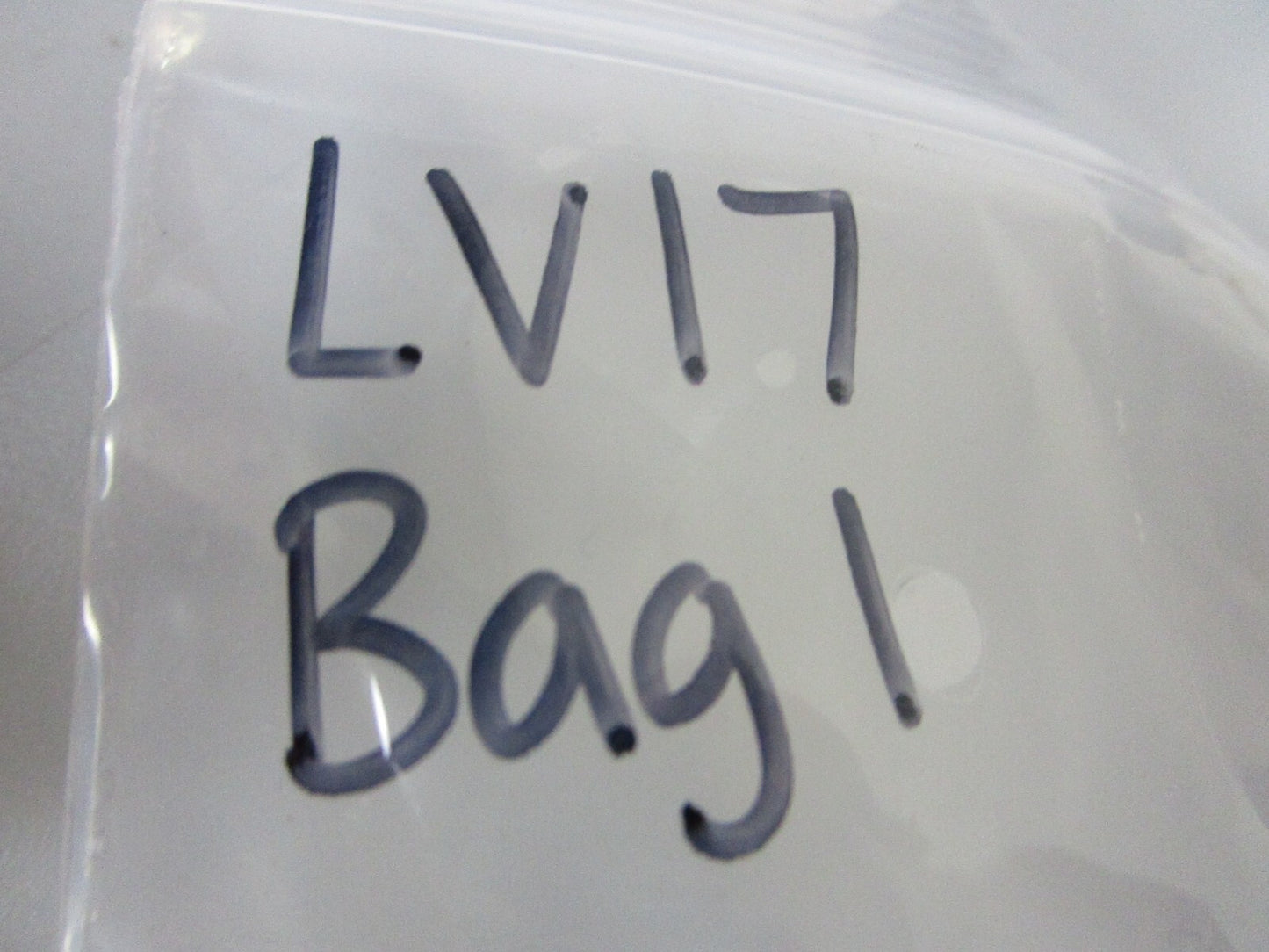 *NEW OEM* 0810 Volvo Penta Guide 840036