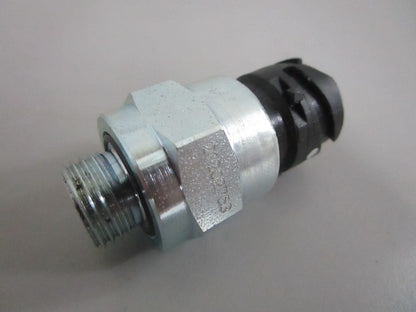 *NEW OEM* 0820 Volvo Penta Pressure Switch 21202753