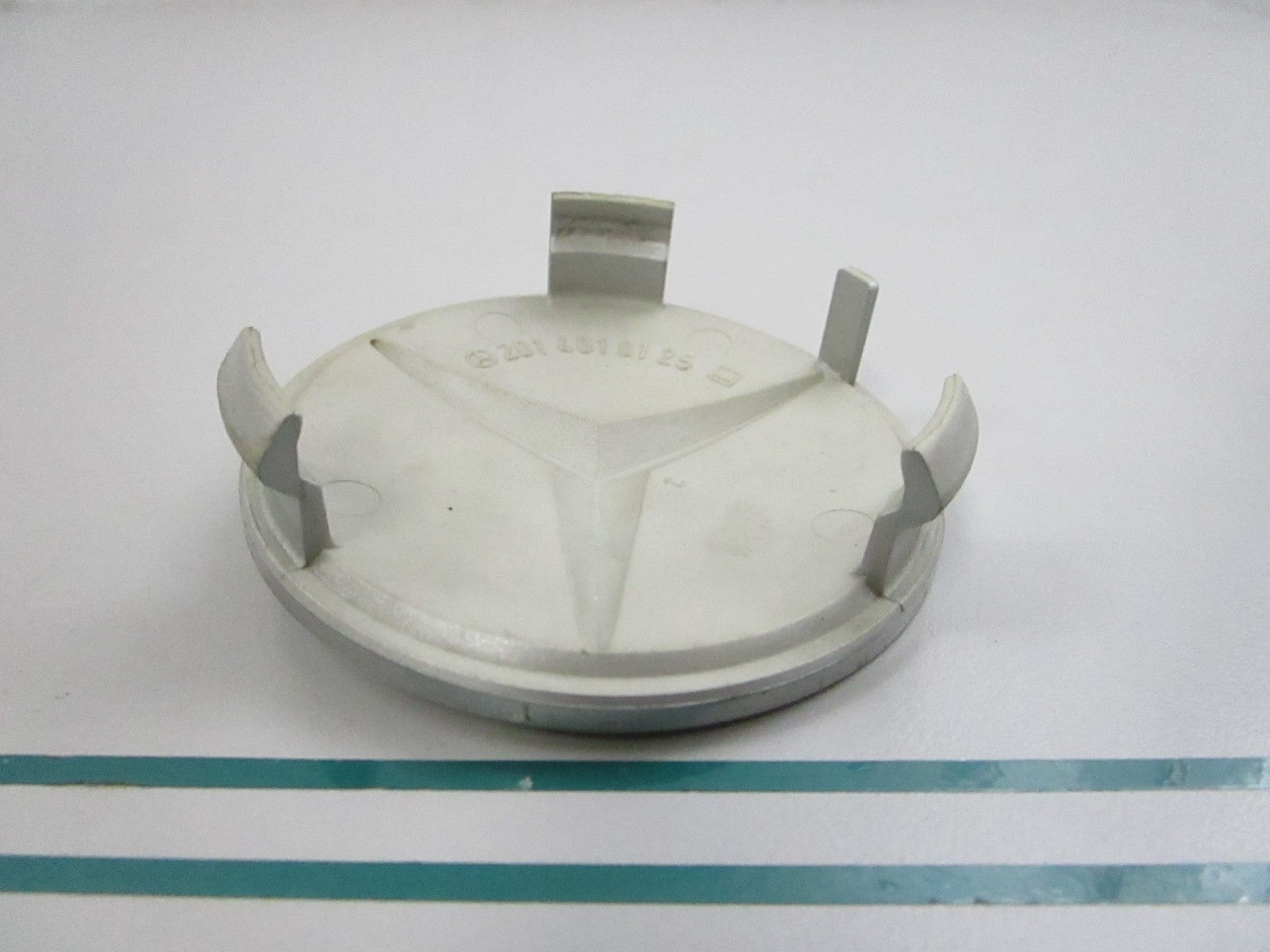 NEW OEM 2014010125 Mercedes-Benz Wheel Center Cap 0810