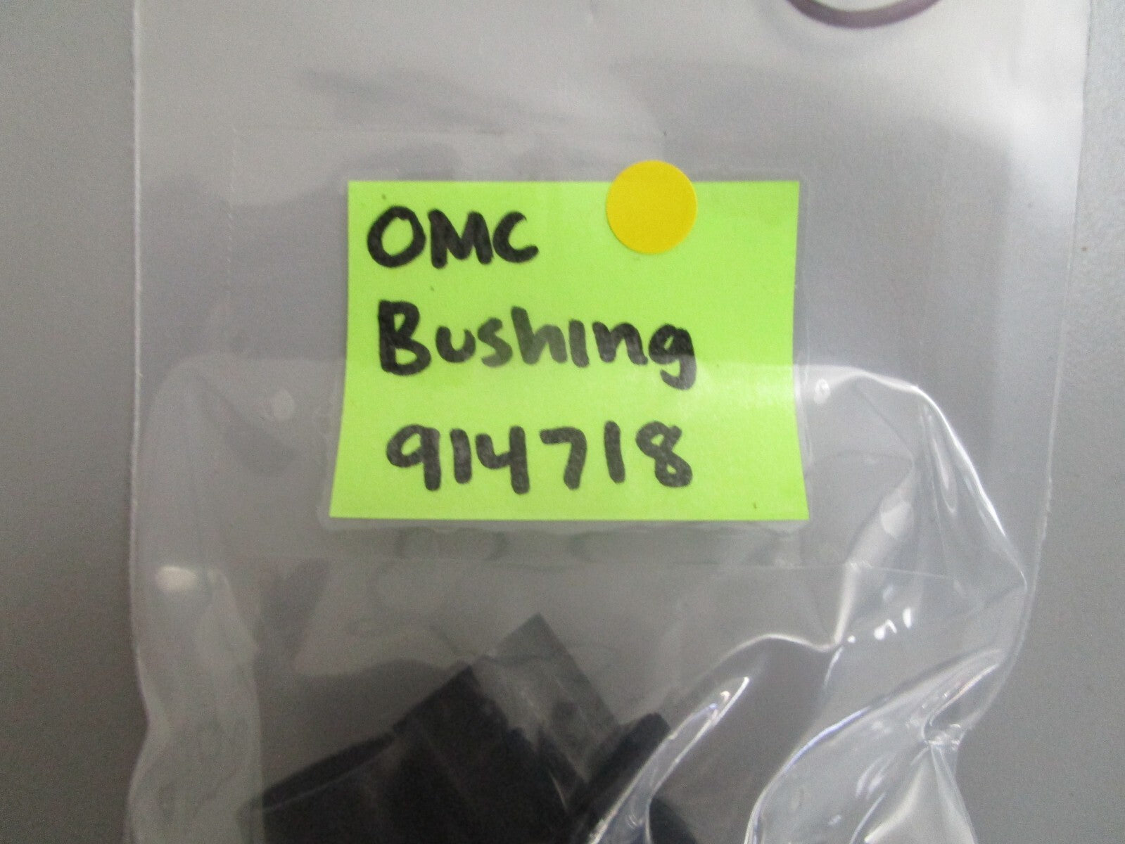 *NEW OEM* 0810 OMC Johnson Evinrude Bushing 914718 0914718