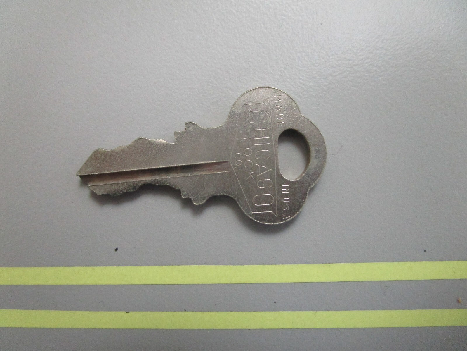 *NEW OEM* 0810 OMC Johnson Evinrude Ignition Key KF96 501611 0501611