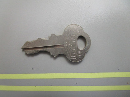 *NEW OEM* 0810 OMC Johnson Evinrude Ignition Key KF96 501611 0501611