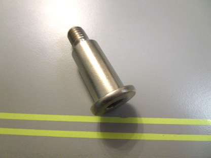 *NEW OEM* 0750 Volvo Penta SHOLDER SCREW 853308