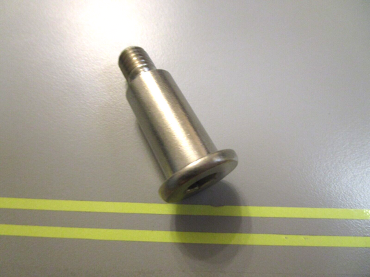 *NEW OEM* 0750 Volvo Penta SHOLDER SCREW 853308