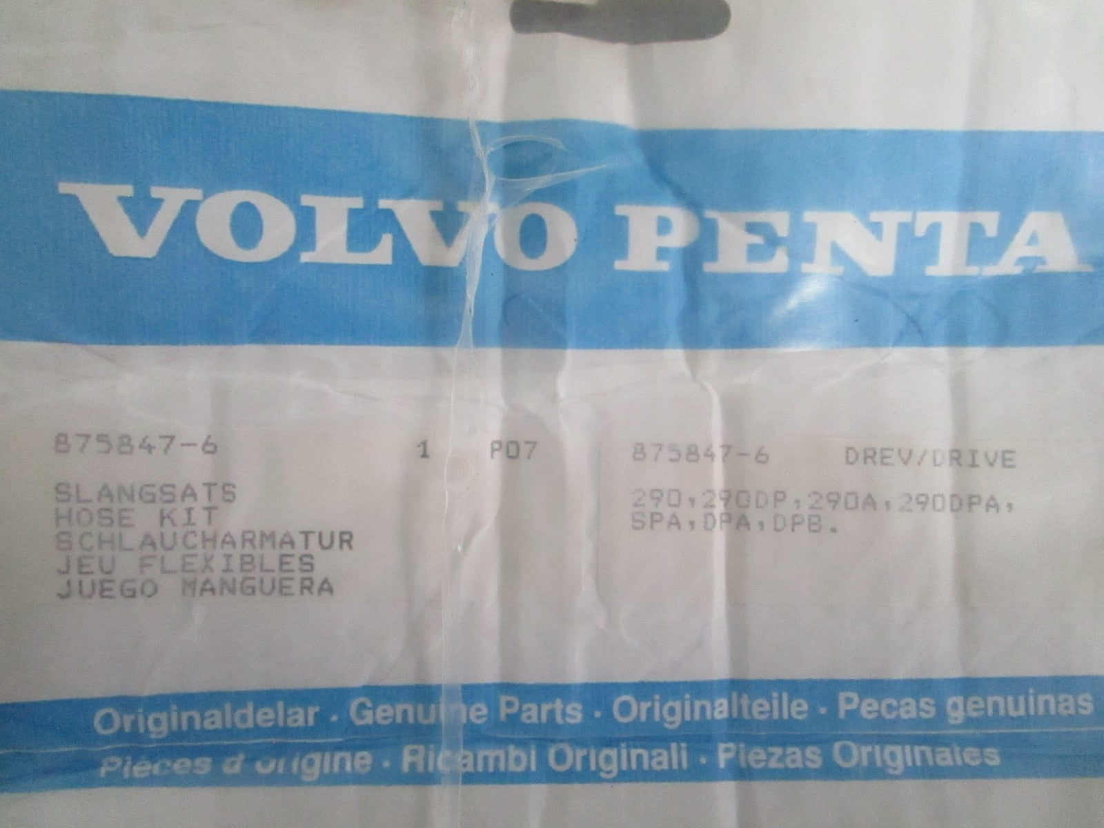 NEW OEM 875847 Volvo Penta Hose Kit 0820