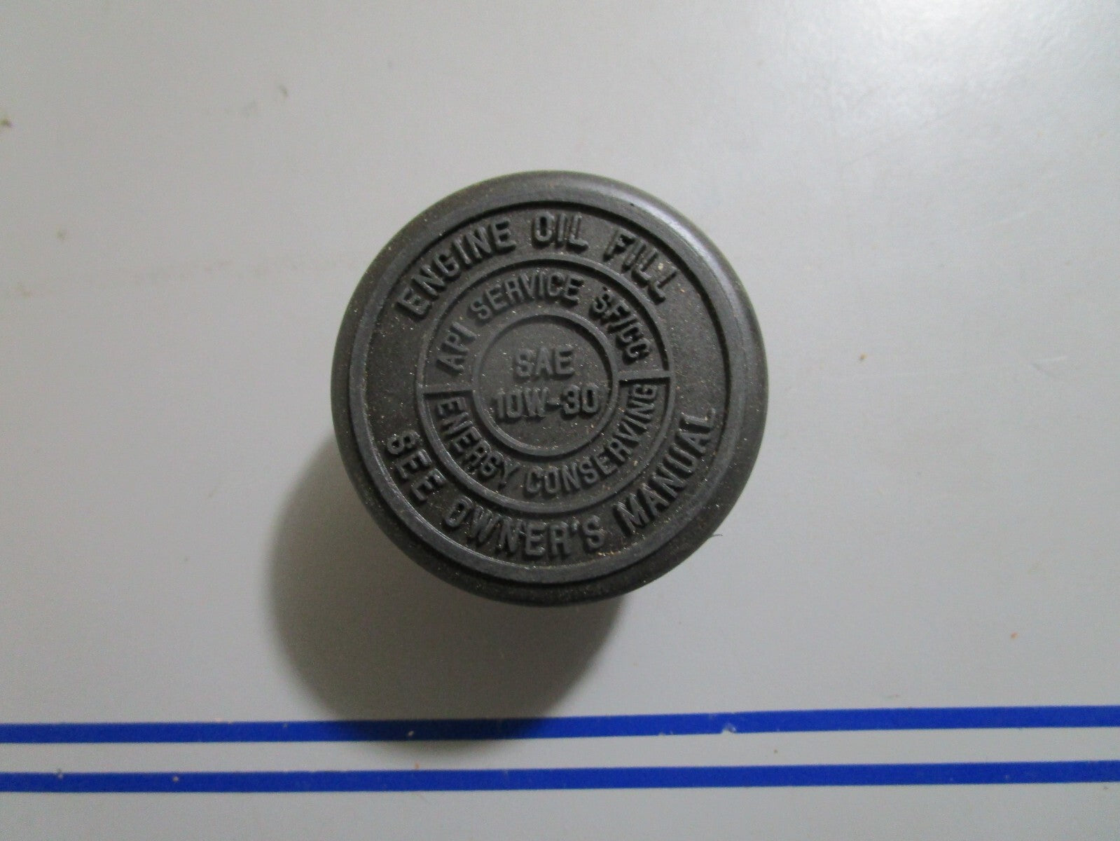 *NEW OEM* 0810 OMC Johnson Evinrude Push-On Oil Cap 985084 0985084