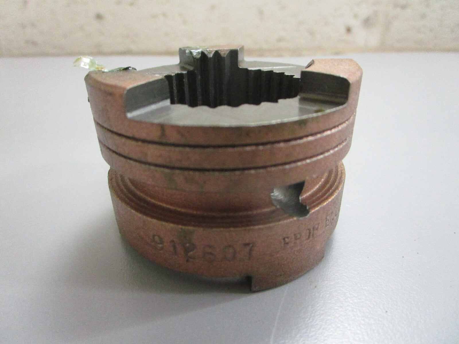 *NEW OEM* 0820 OMC Johnson Evinrude Shifter Clutch Dog 912607 0912607